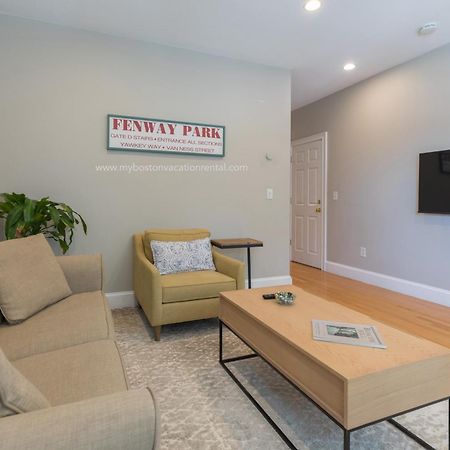 Sunny Convenient Home W/ Private Patio! Easy Walk To Everything! ボストン エクステリア 写真